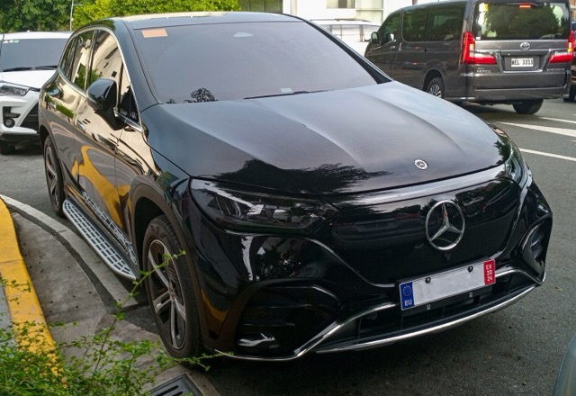 Mercedes-Benz EQE SUV