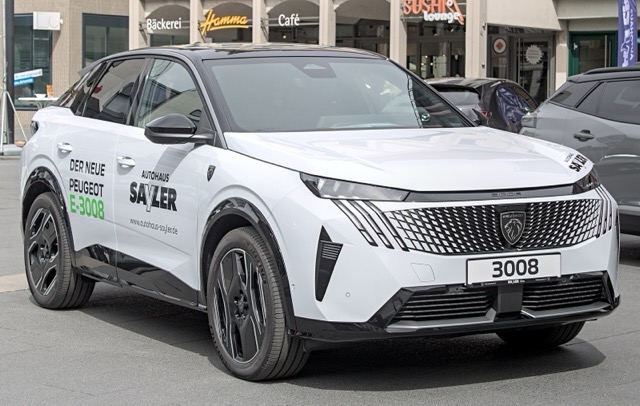 Peugeot e-3008